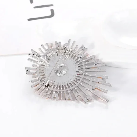 Peacock Burst Brooch - Picture 3 of 3